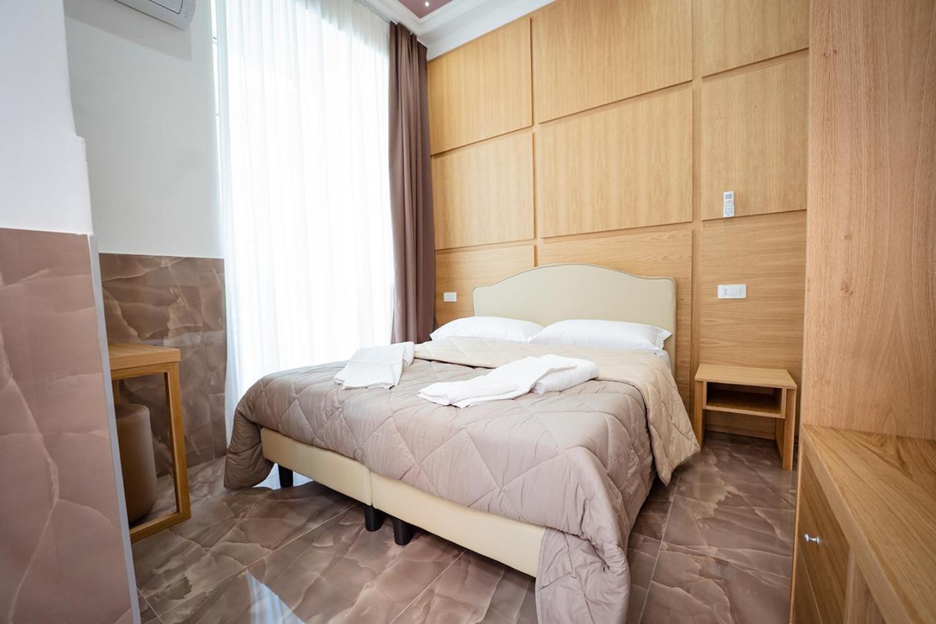 Pc Boutique H Napoli Centro, By Clapa Group Hotel Bagian luar foto