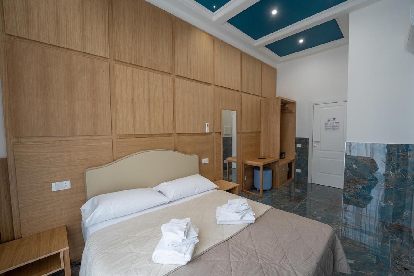 Pc Boutique H Napoli Centro, By Clapa Group Hotel Bagian luar foto